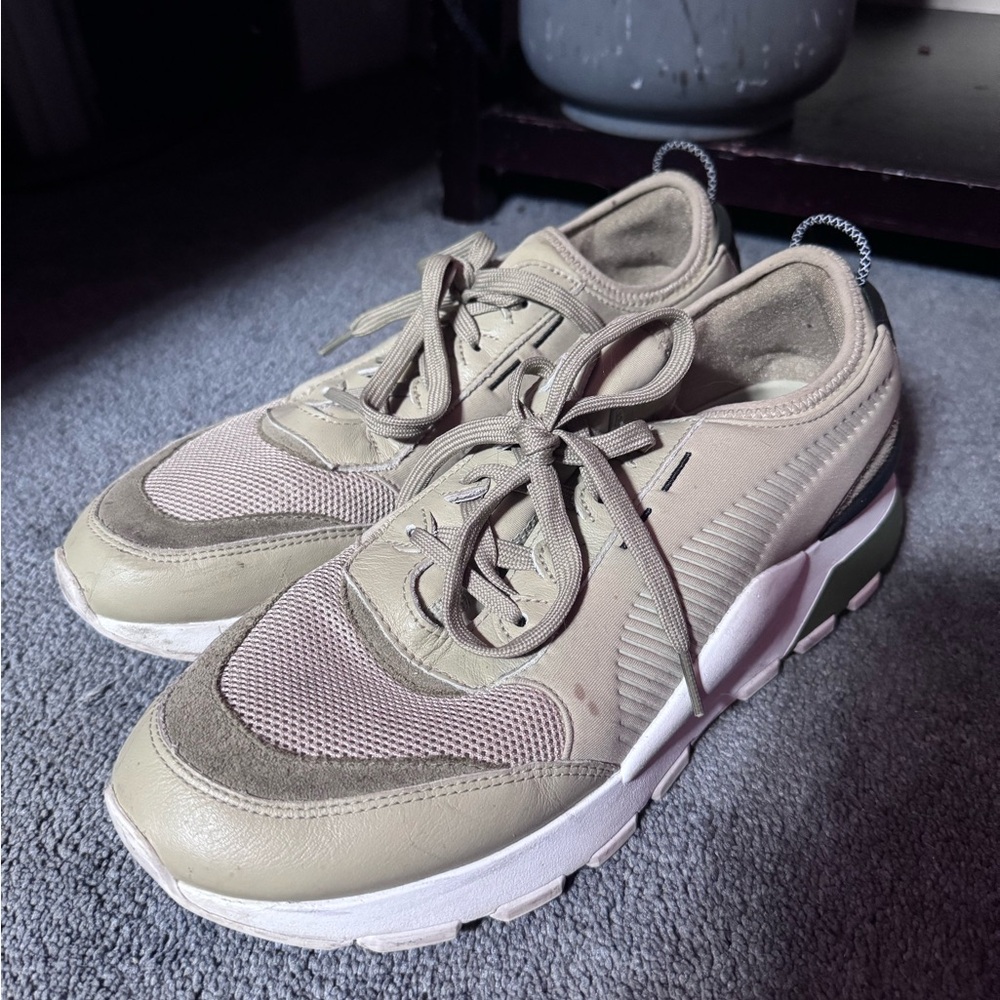 adidas Men's Beige Sneakers